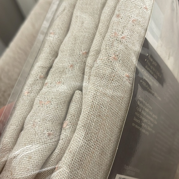 NWT Allen Roth Curtain - Picture 4 of 8